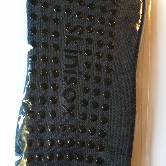 Two pairs Skinisox Active No show No slip Socks - Picture 6 of 6